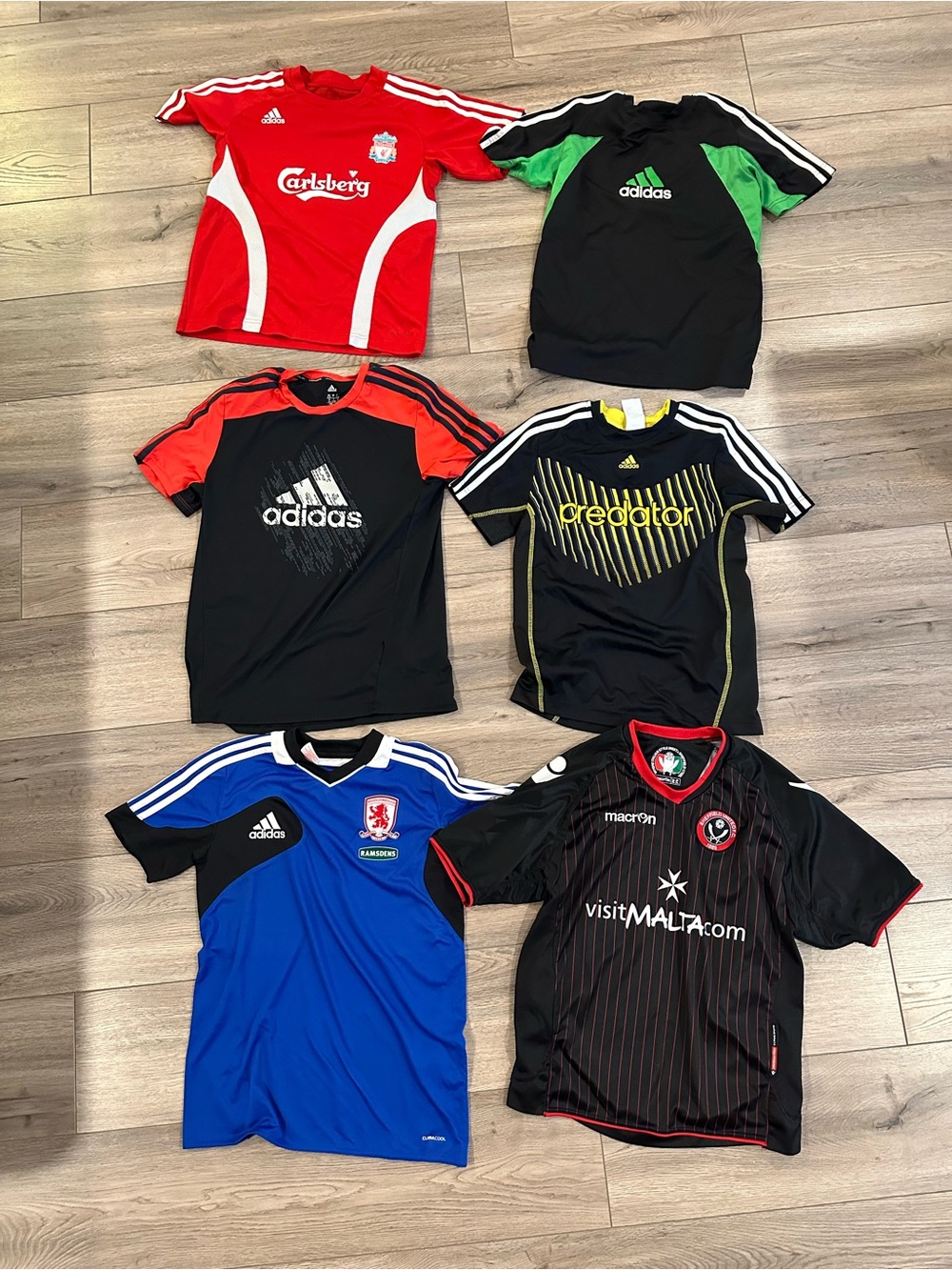 6 soccer jerseys adidas Sheffield,Liverpool as is